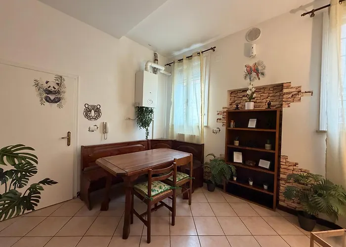 Casita - Vivi In Bici, Nel Cuore Della Citta ゲストハウス フェラーラ